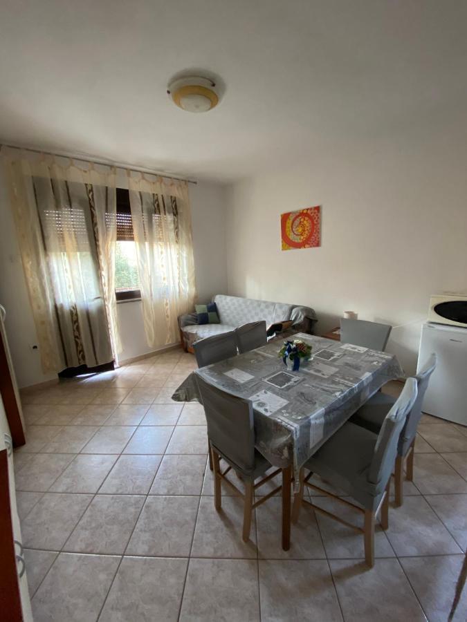 Apartman Milka Novigrad Istria Exteriör bild